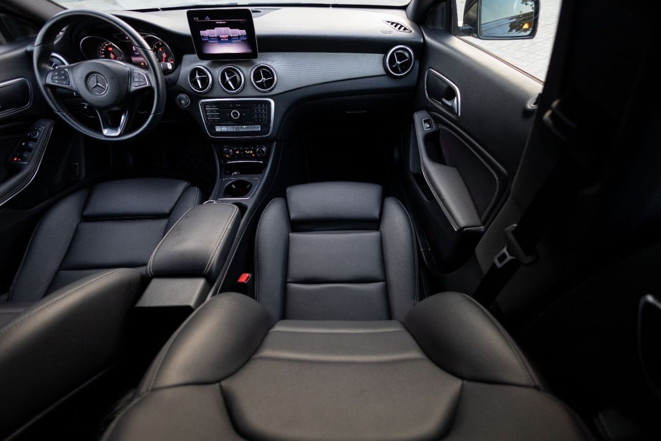 Mercedes-Benz CLA 200 Std 2.0L Mercedes-Benz CLA200 2019 GCC under Warranty with Flexible Down-Payment.