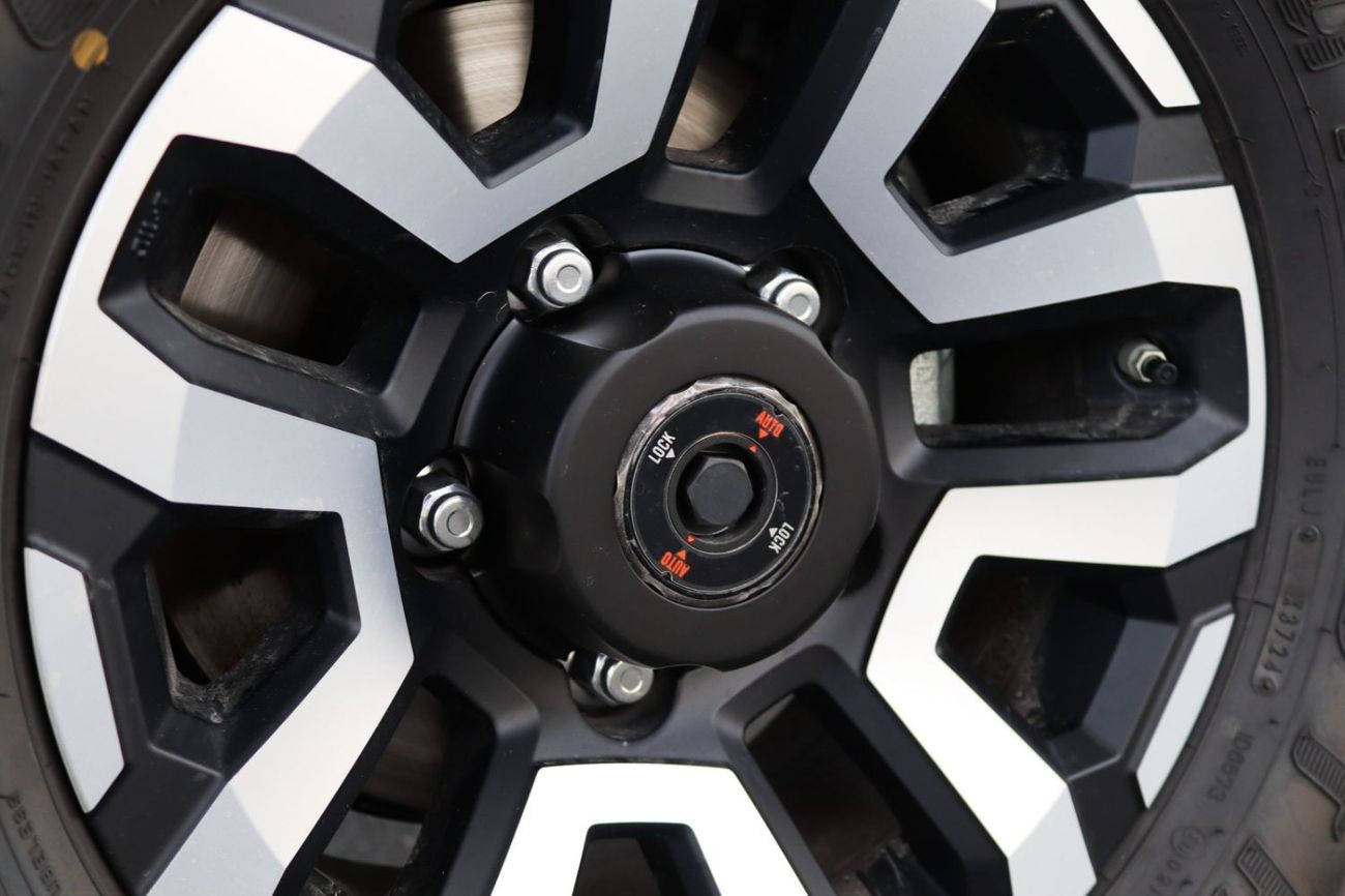 Toyota Land Cruiser 2025 LAND CRUISER GRJ 71 4.0 V6 AT FULL  **EXPORT ONLY**التصدير فقط خارج الخليج**