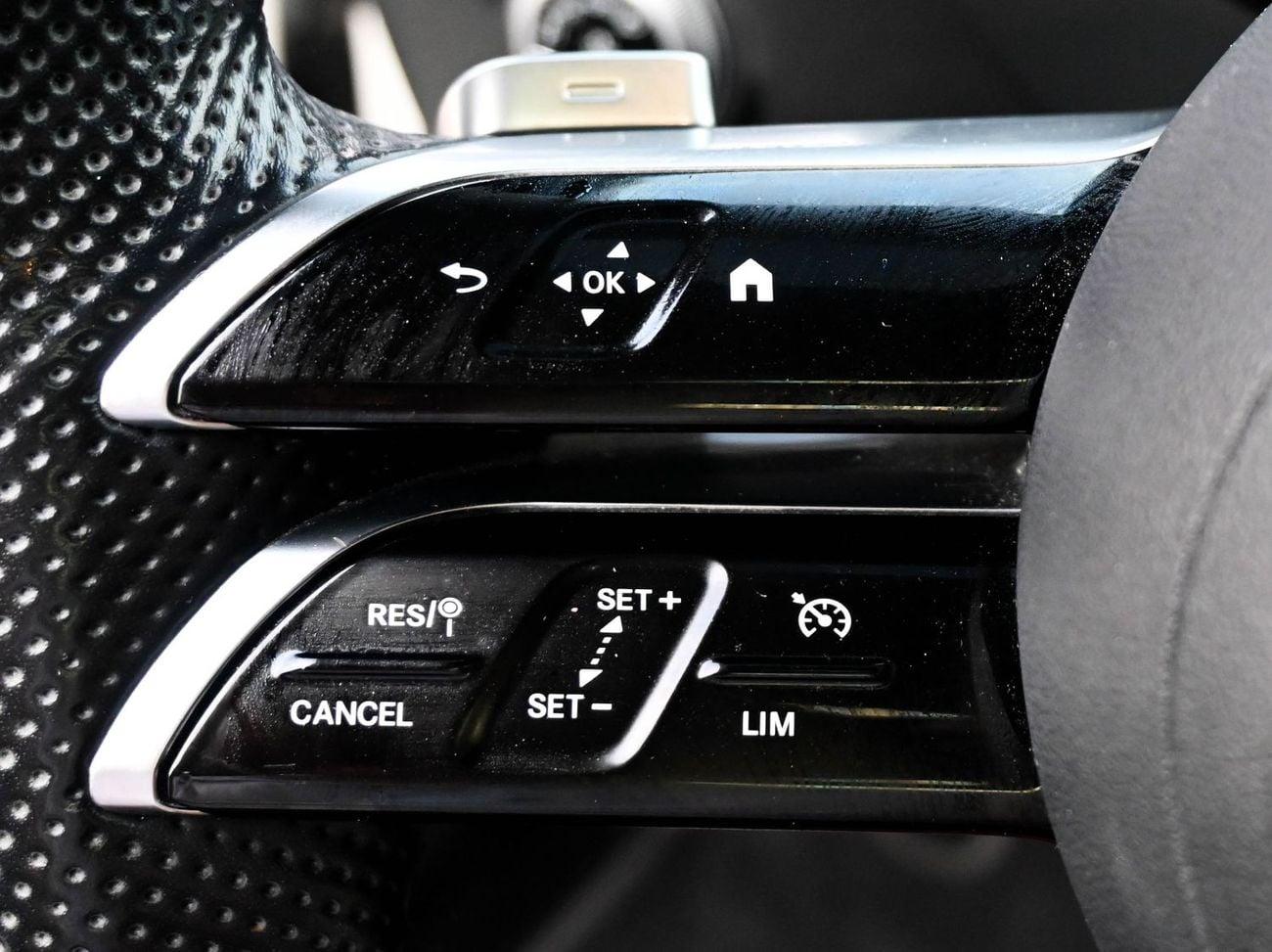 Mercedes-Benz C 200 MERCEDES C200 2022 GCC  accident-free Excellent Condition 2415 AED Monthly