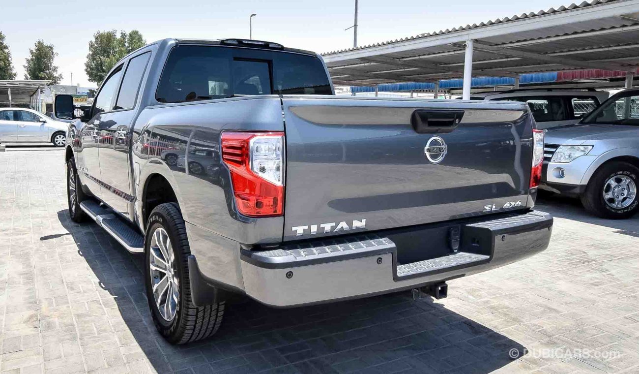 Nissan Titan SL 4X4