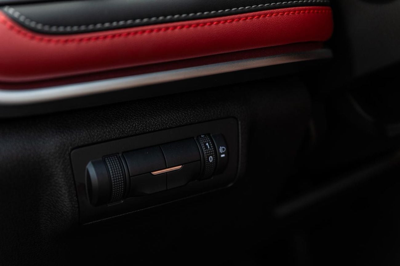 شيري تيجو 7 2026 CHERY TIGGO 7  1.5L SUV SQR7 150T FWD WHITE / BEIGE