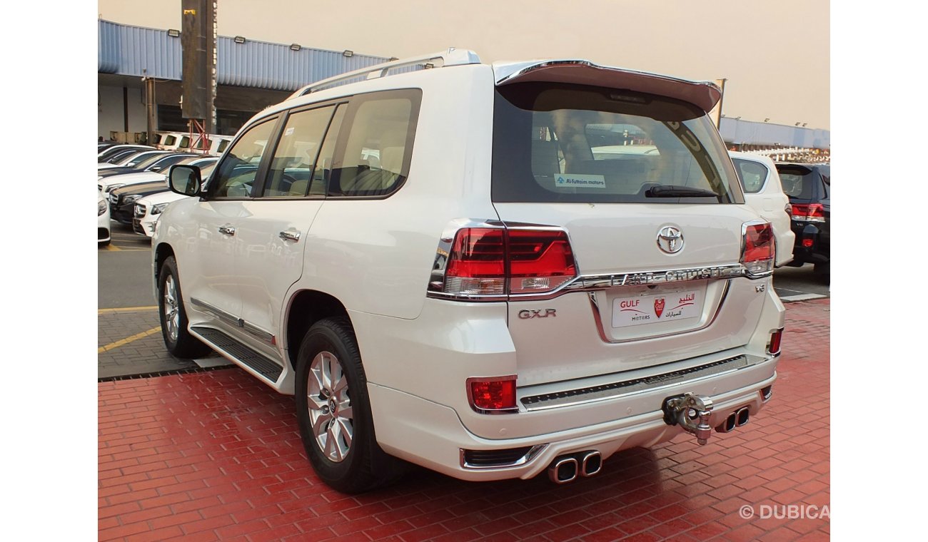 Toyota Land Cruiser GXR V6