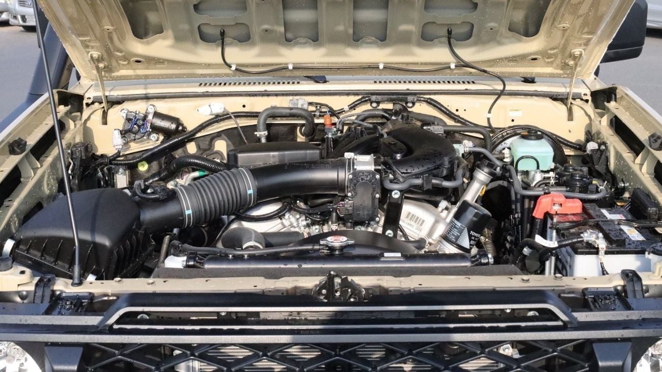تويوتا لاند كروزر بيك آب V Std 4.0L Single Cab Utility 4WD