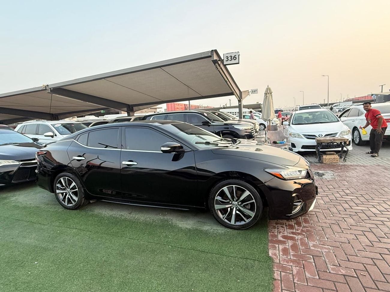 Nissan Maxima SL smart entry and push-button start