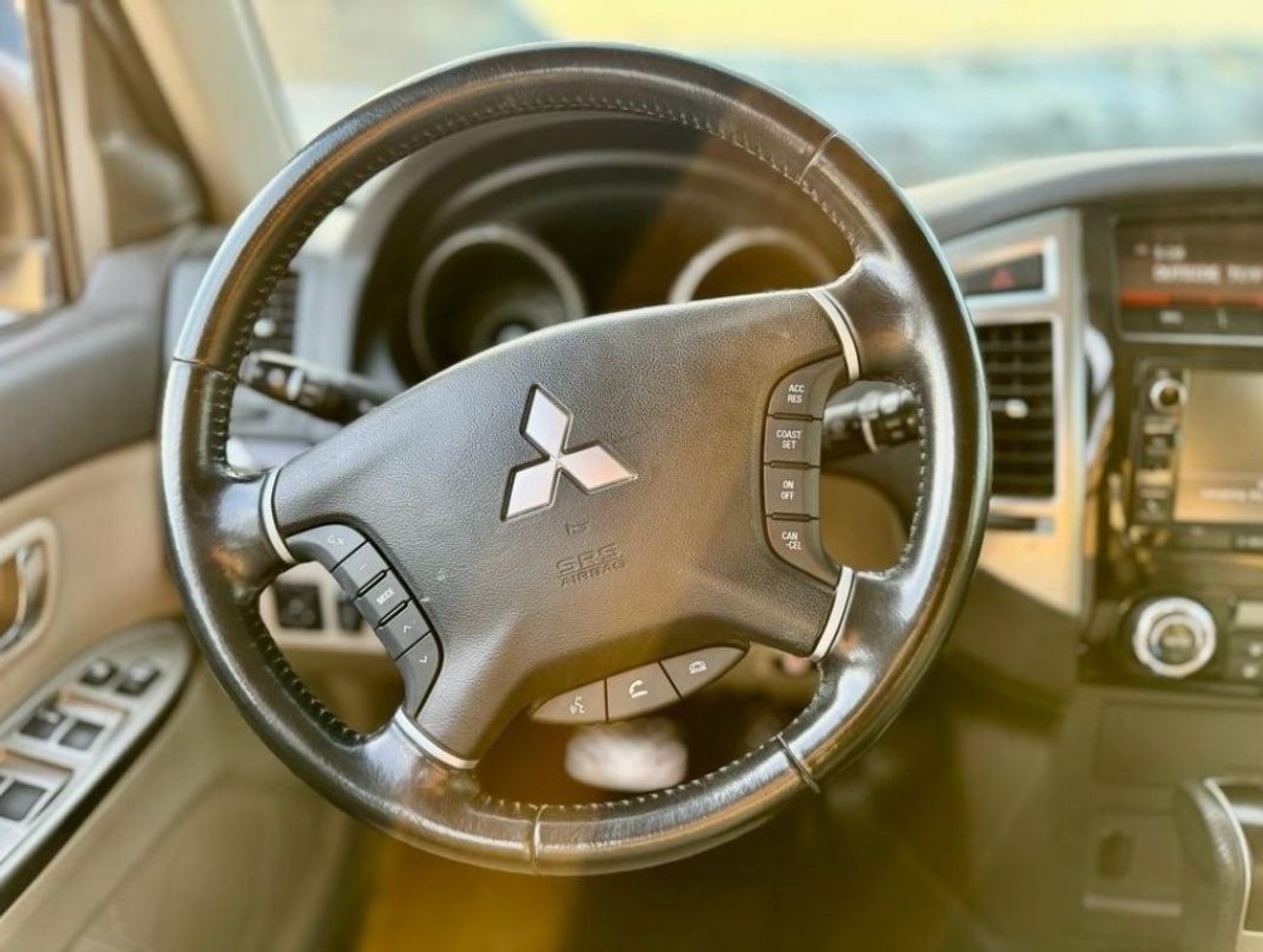 ميتسوبيشي باجيرو GLS