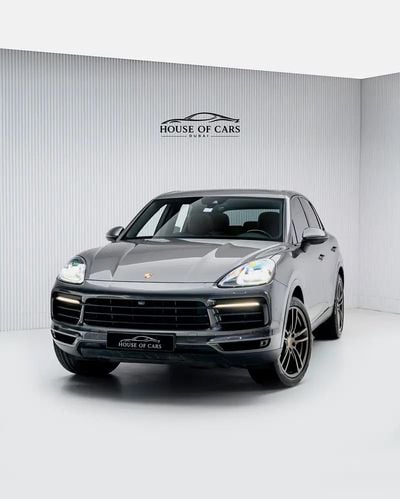 Porsche Cayenne STANDARD GCC