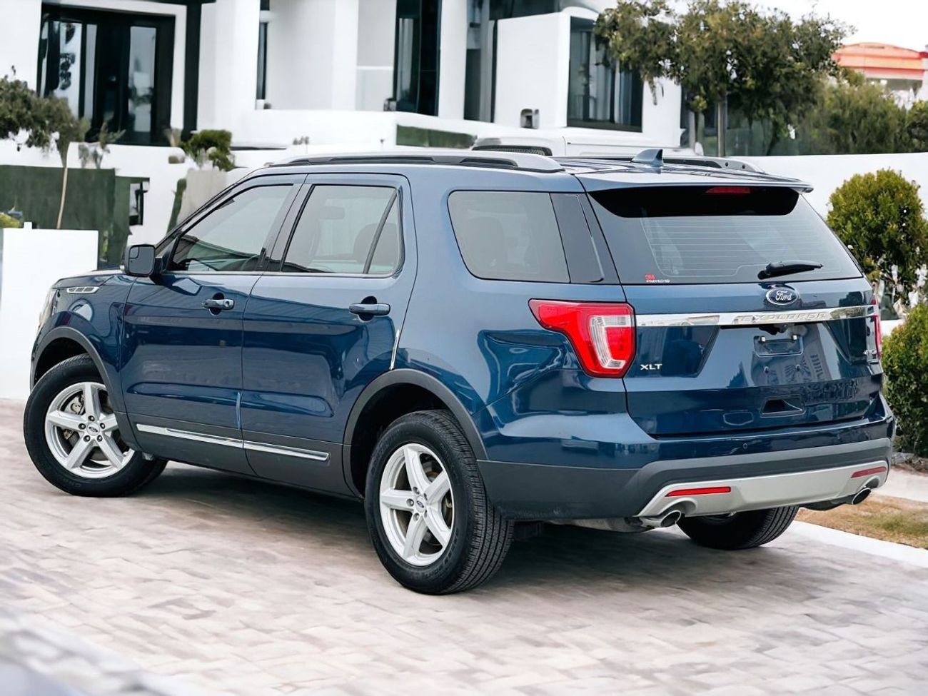 Ford Explorer Ford Explorer XLT 2017 - GCC - Full Service History