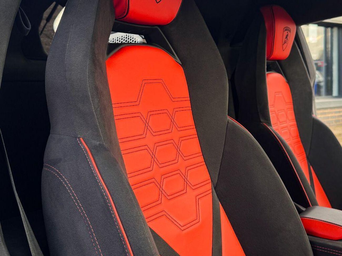 Lamborghini Revuelto Revuelto	6.5 V12 HPEV 3.8kWh AMT 4WD Euro 6 2dr (EXPORT ONLY)