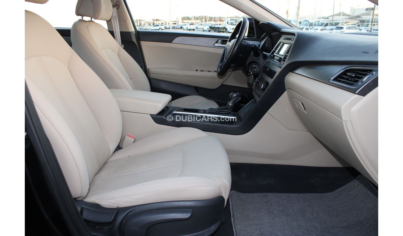 هيونداي سوناتا هيونداي سوناتا 2016 خليجي بحالة ممتازة فل اوبشن بدون حوادث نظيفه جدا من الداخل والخارج