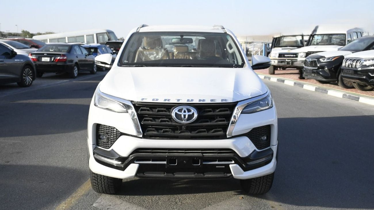 Toyota Fortuner VXR 4.0L (278 HP) SR5 VXR V6 4.0L Petrol 2025YM