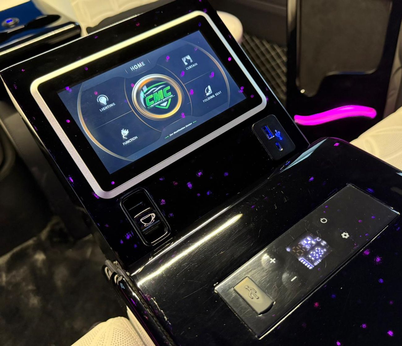 مرسيدس بنز V 250 2023 Mercedes-Benz V250, Brand New, 1 Year Unlimited KM Warranty, Fully Upgraded, GCC