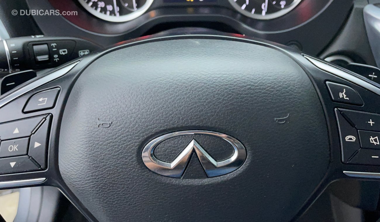 Infiniti Q30 1.6T Luxury 1600