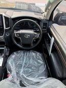 Toyota Land Cruiser 200 Series VX update to Sahara shape