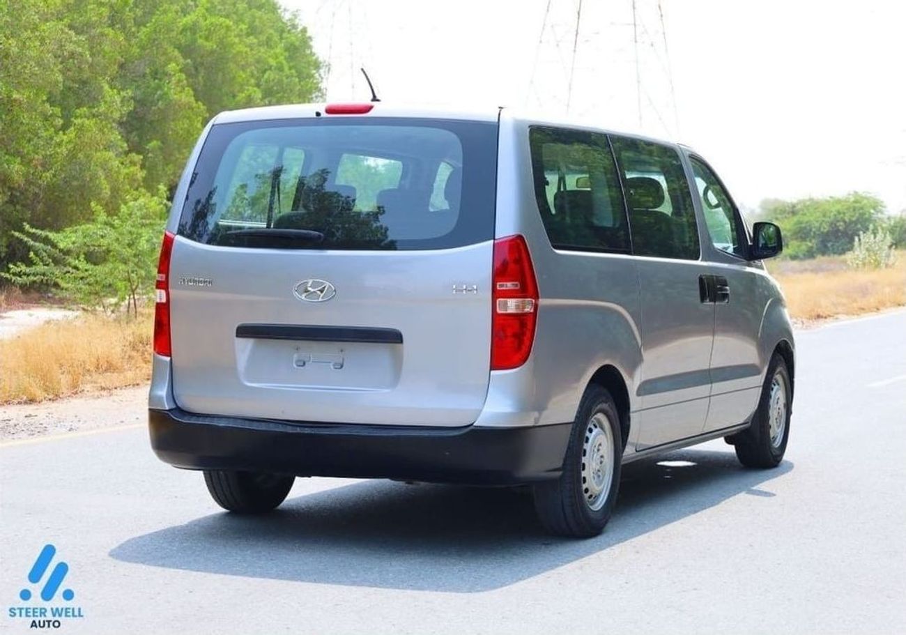 هيونداي H-1 Std GL 2.5L RWD - Petrol Automatic - 9 Seater Passenger Van - Like New Condition - GCC