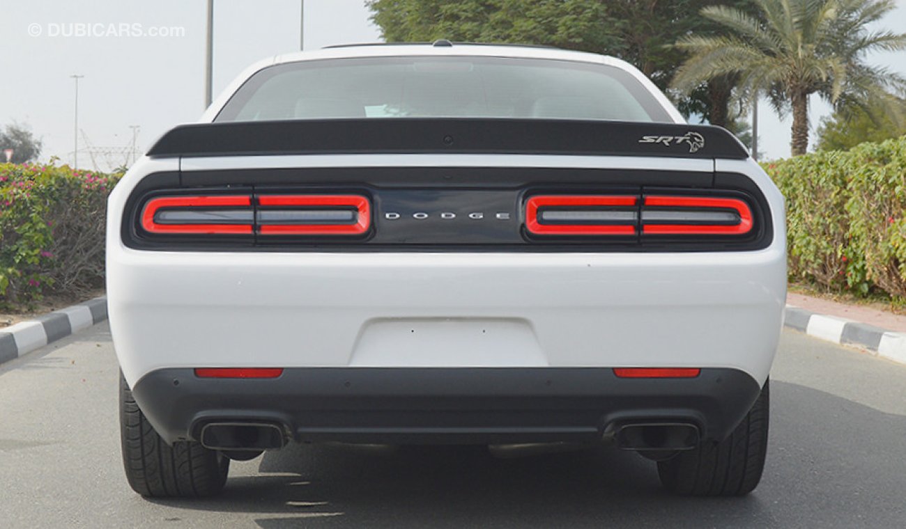 Dodge Challenger SRT Hellcat  V8