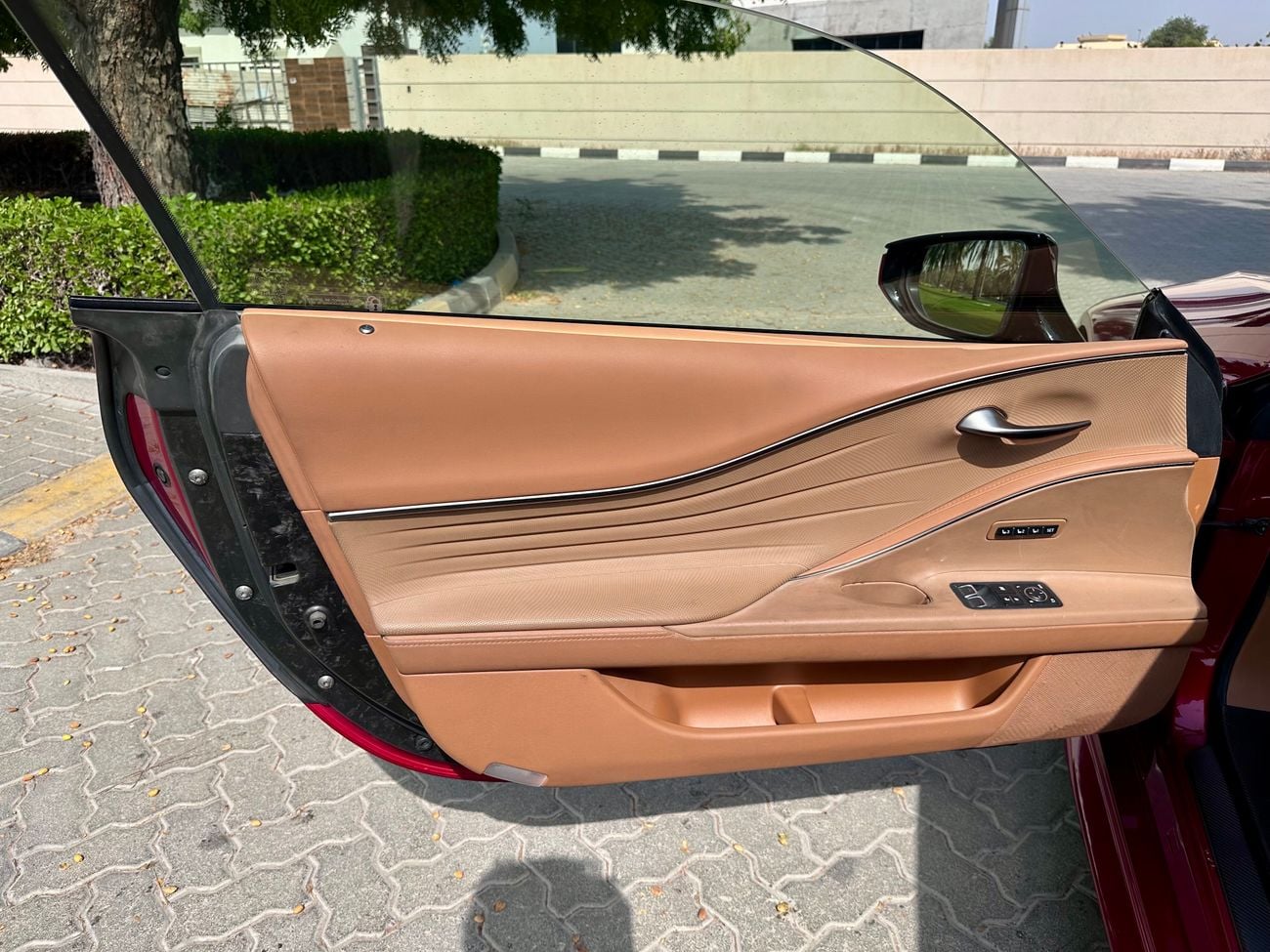 لكزس LC 500 Full Option Carbon fiber