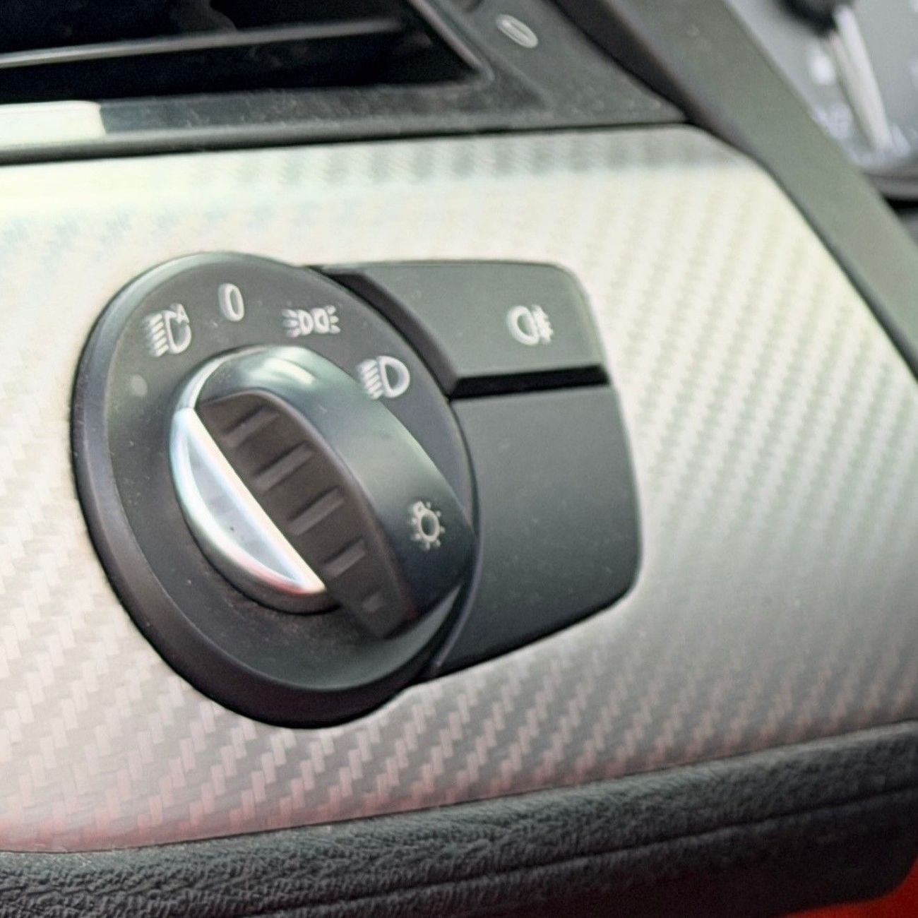 BMW Z4 sDrive 35is 3.0L BMW Z4 SDRIVE35IS | 3.0TC V6 | 2015 | GCC SPECS