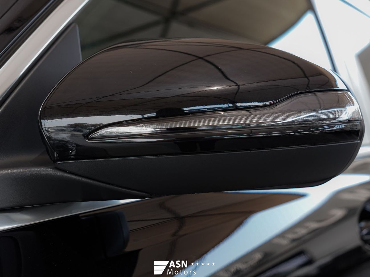 Mercedes-Benz GLB 200 Luxury 7 Seater 1.3 Turbo (Export Price)