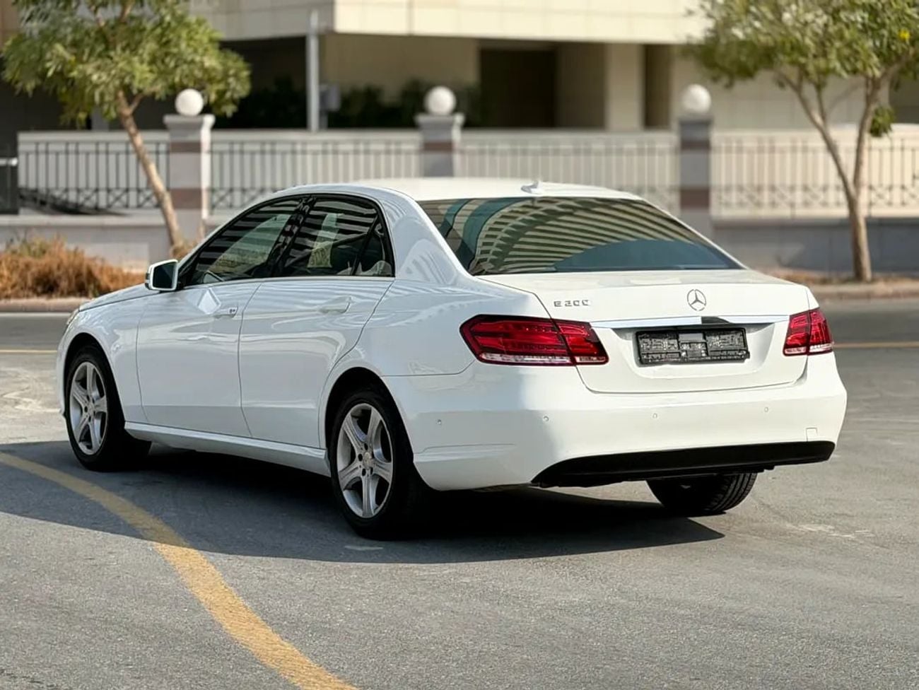 مرسيدس بنز E200 E200