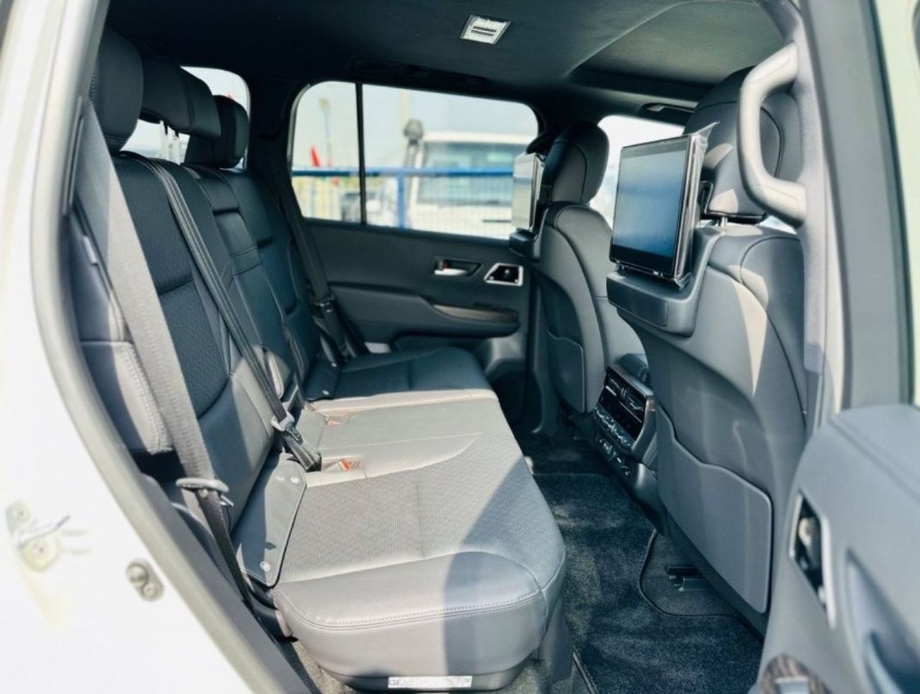 Toyota Land Cruiser Lc 300 sahara top of the range