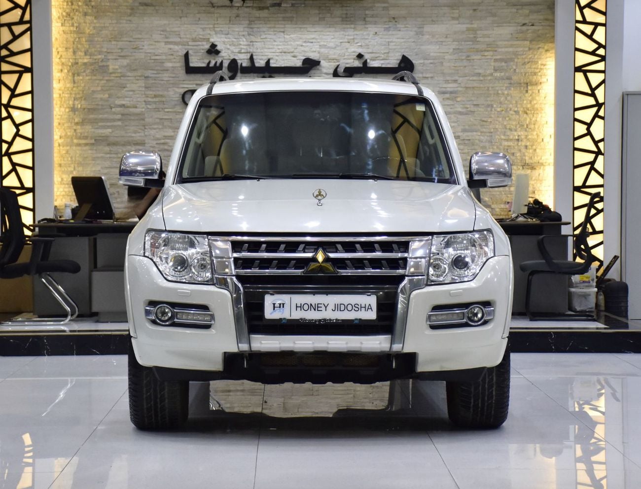 ميتسوبيشي باجيرو EXCELLENT DEAL for our Mitsubishi Pajero GLS ( 2020 Model ) in White Color GCC Specs