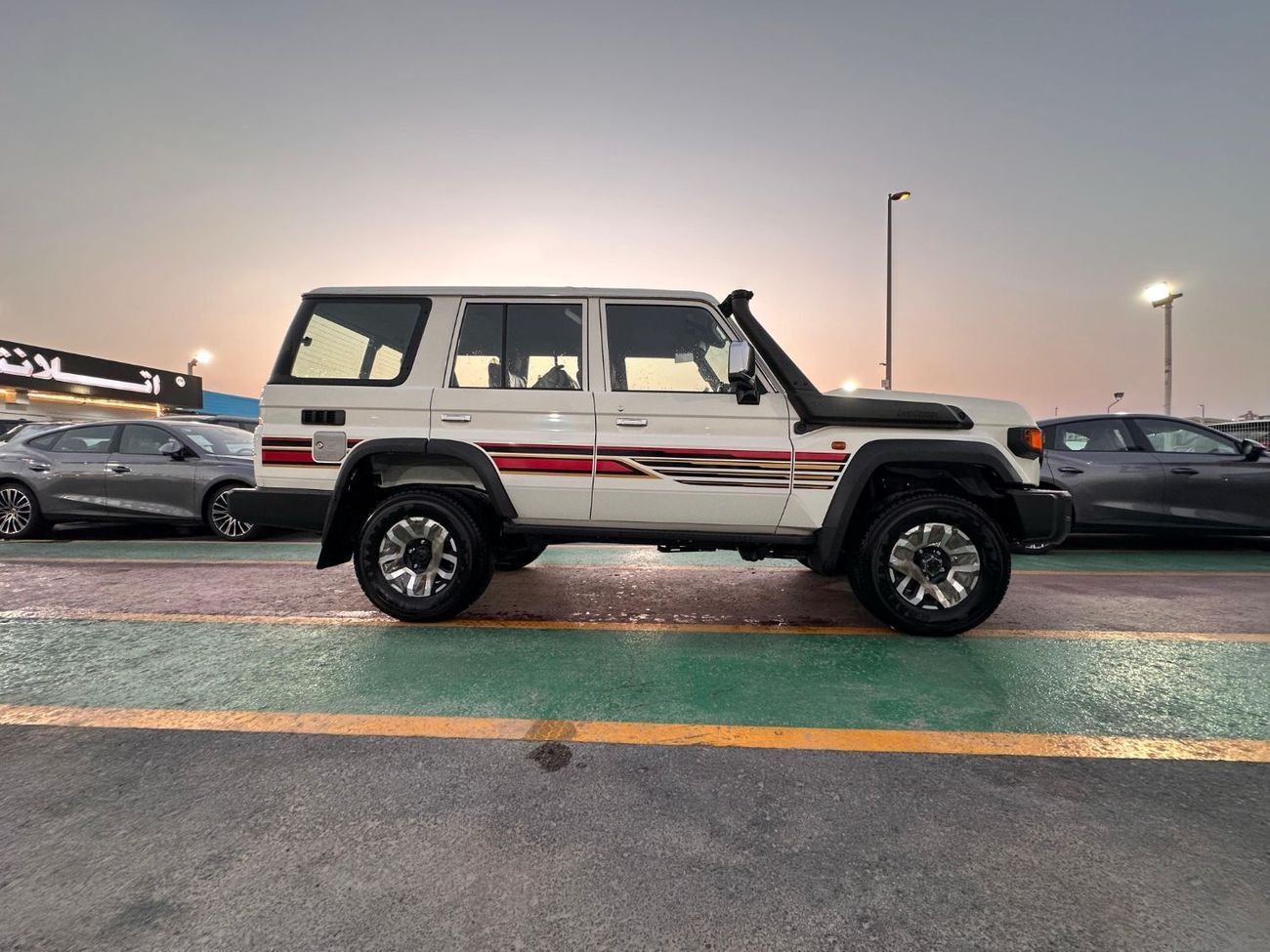 Toyota Land Cruiser 70 LX 2.8L  LX 2.8L