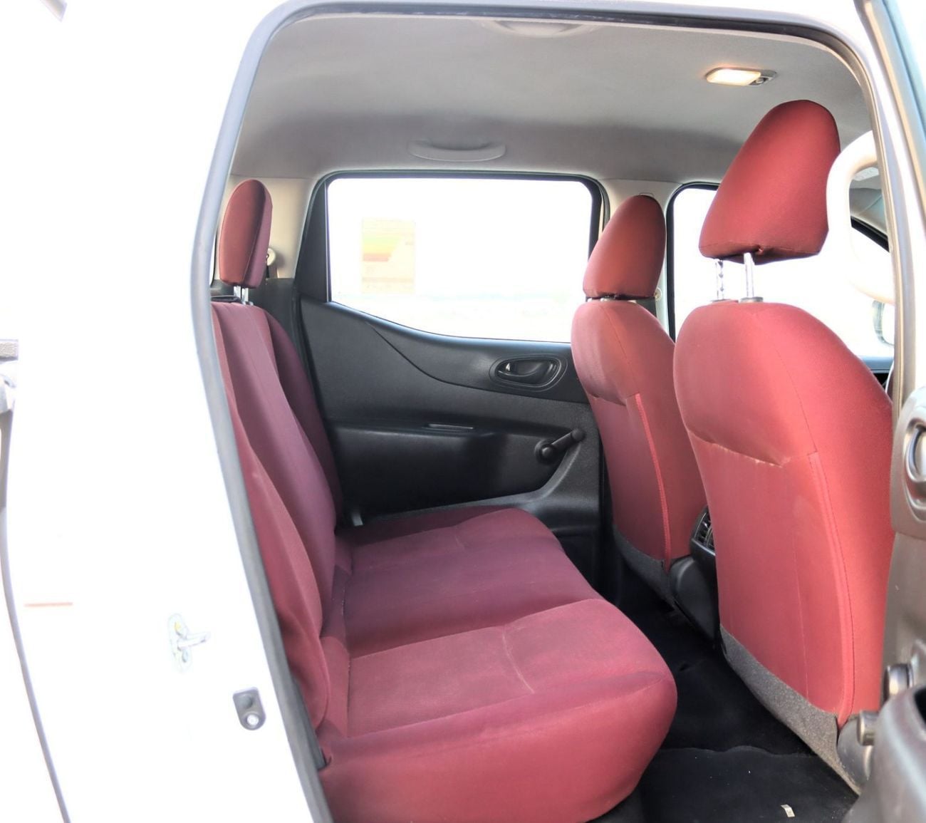 Nissan Navara CSF 2.5L (168 HP) RWD Nissan Navara - GCC - 2022 - Accident-Free - 2.5L  - 2WD - Excellent Condition