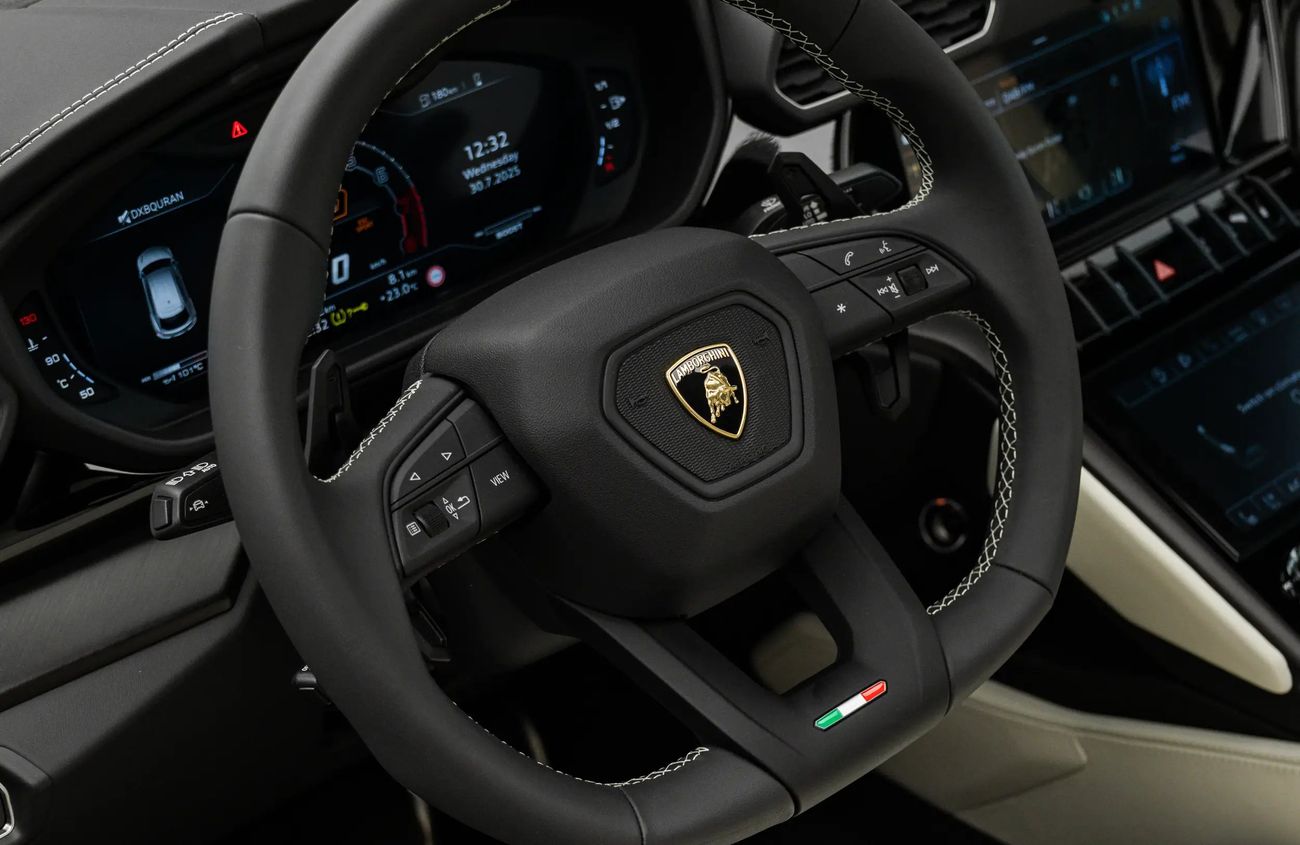 لامبورغيني اوروس 4.0L V8 Twin-Turbocharged Engine