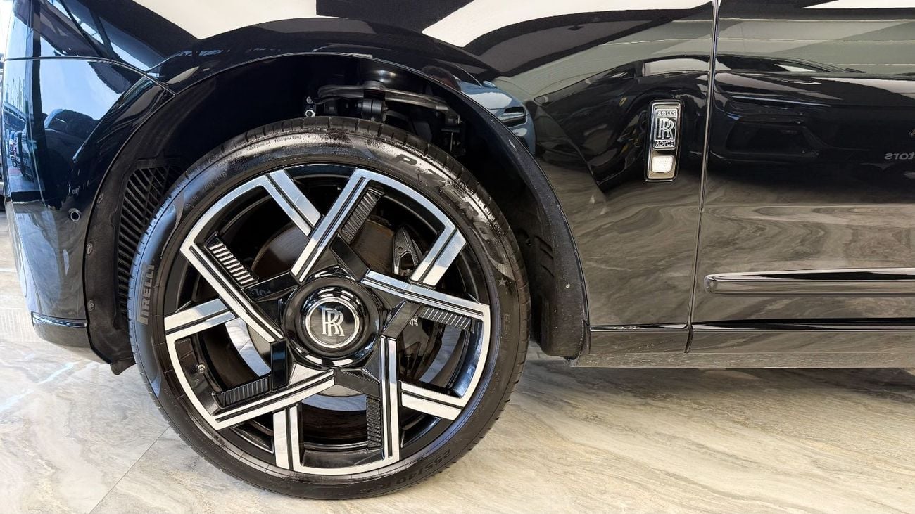 Rolls-Royce Cullinan Rolls Royce Cullinan - Black Badge - 2025