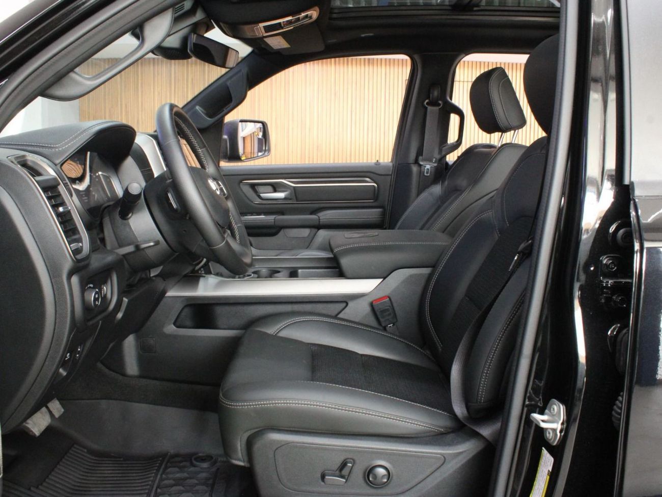 Dodge Ram Van DODGE RAM SPORT