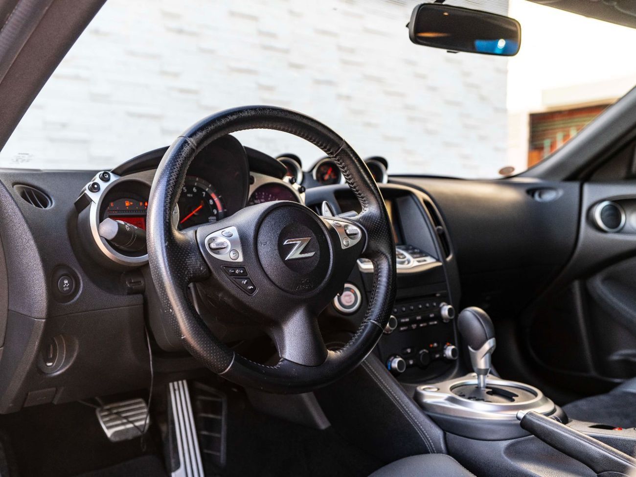 Nissan 370Z Std 3.7L (324 HP) Coupe