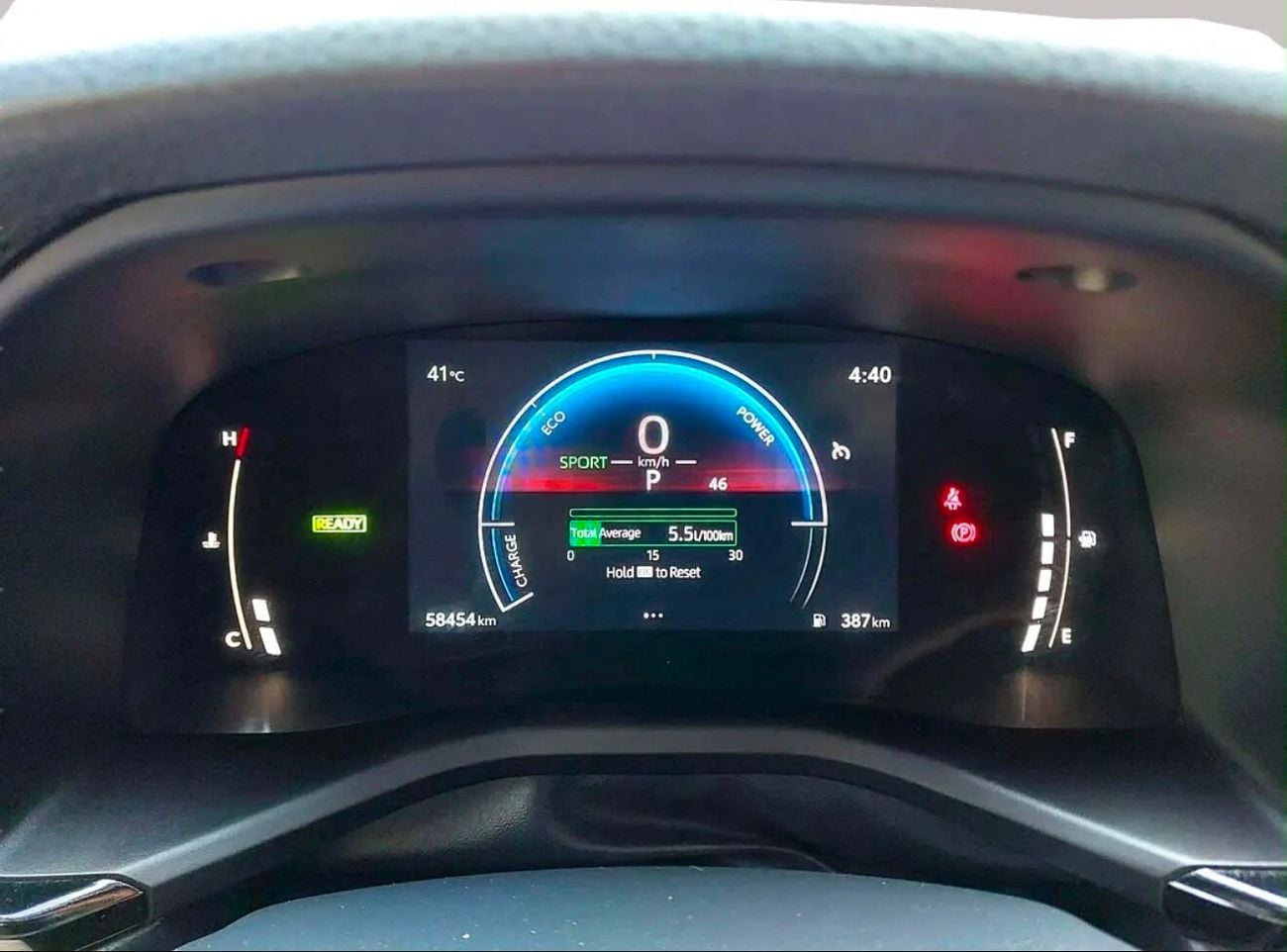 Toyota Camry XLE HEV