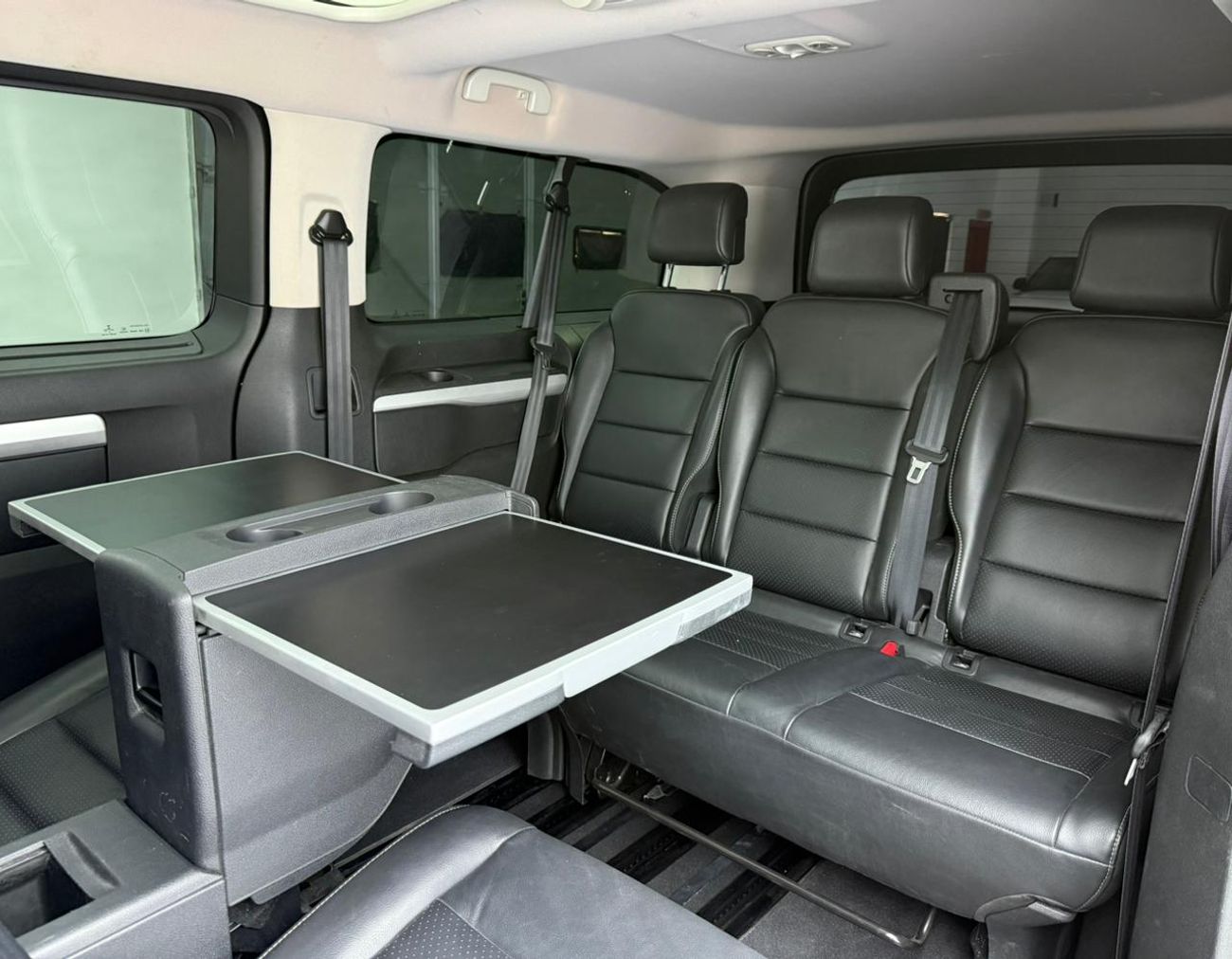 Peugeot Traveller 2020 Peugeot Traveller VIP, 1 Year Unlimited Km Warranty, Peugeot Full Service History, GCC