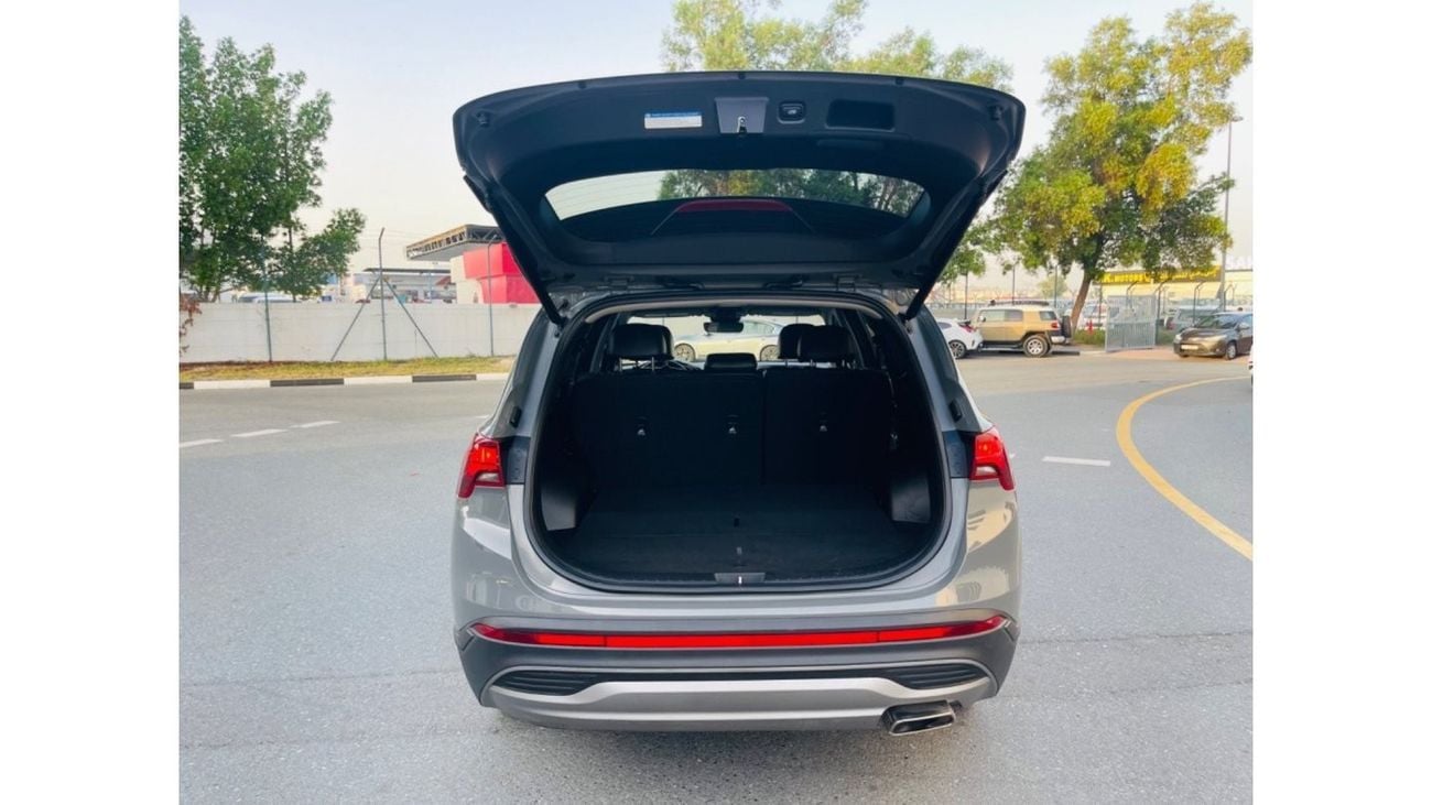 Hyundai Santa Fe 2023 SANTAFE LOW MILE full option