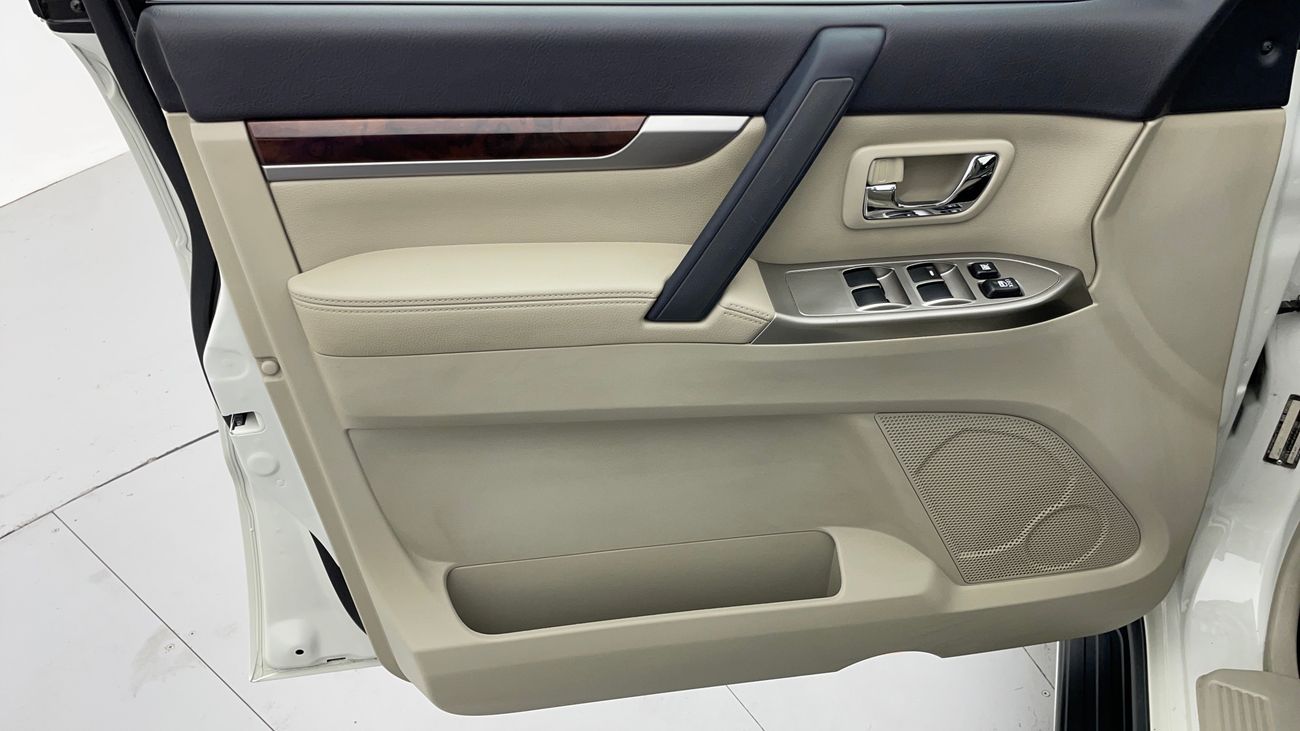 Mitsubishi Pajero GLS HIGHLINE 3 | Zero Down Payment | Free Home Test Drive