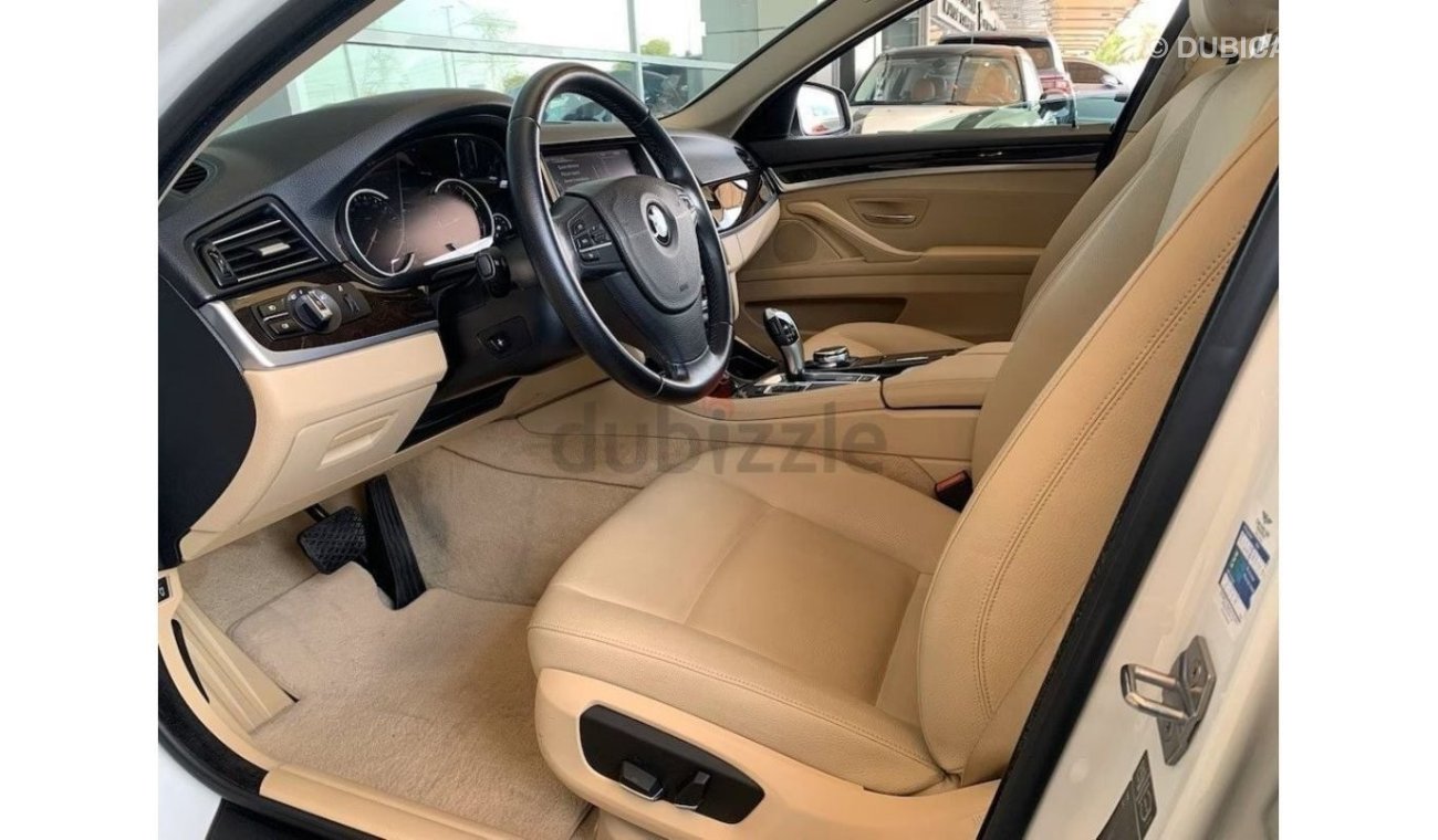 بي أم دبليو 520 AED 1700/MONTHLY | 2015 BMW 5 SERIES 520I EXCLUSIVE | GCC