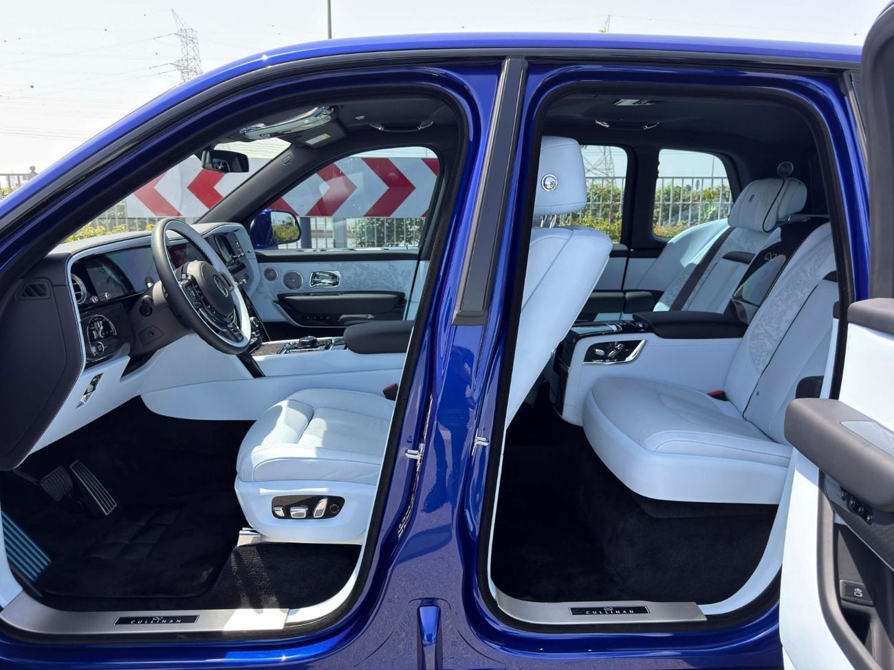 رولز رويس كولينان GCC SPEC NEAT AND CLEAN LESS KILOMETER