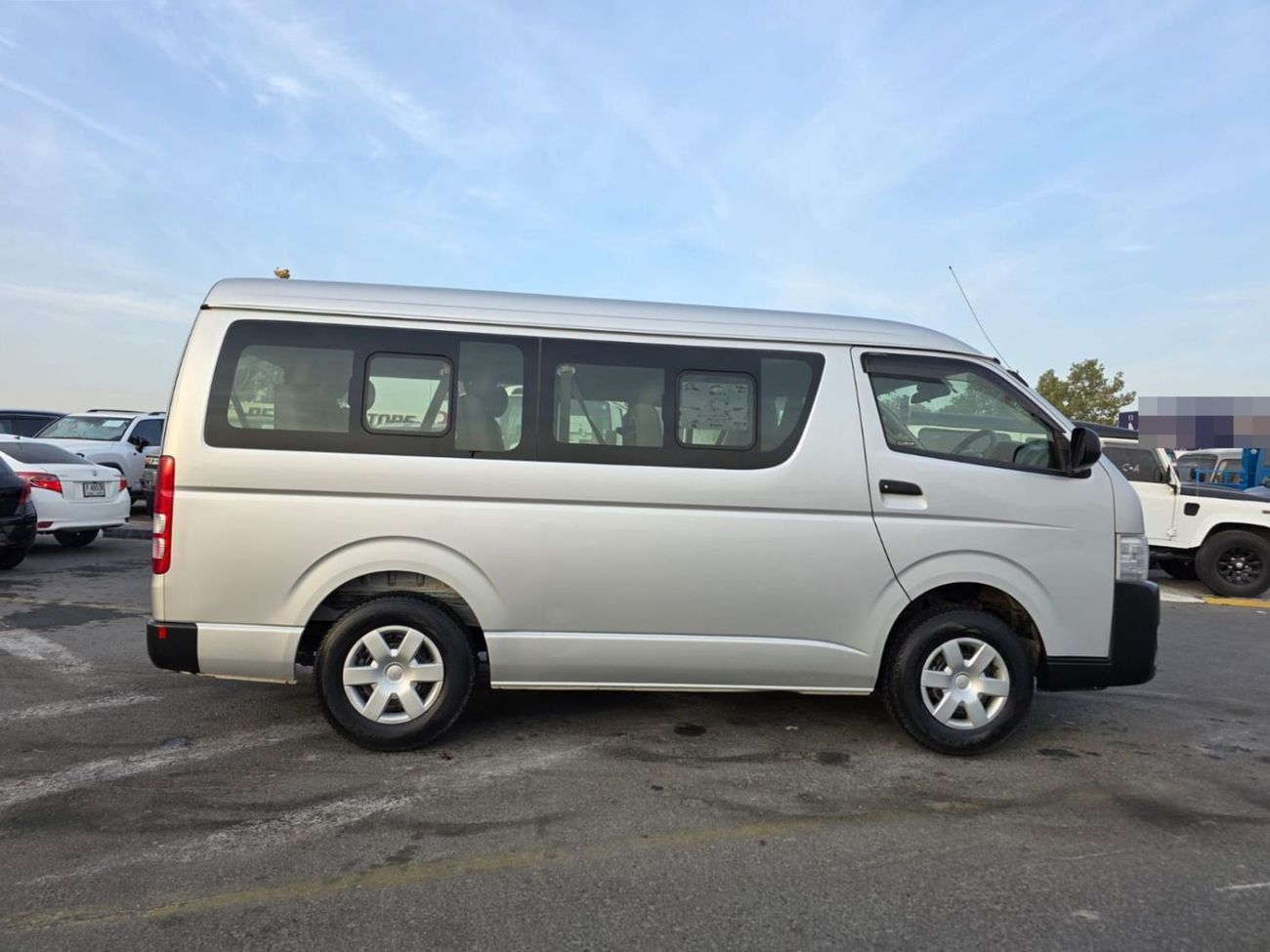 Toyota Hiace TOYOTA HIACE VAN RHD 2017 MODEL 2.7 L PETROL AUTOMATIC(PM28216)