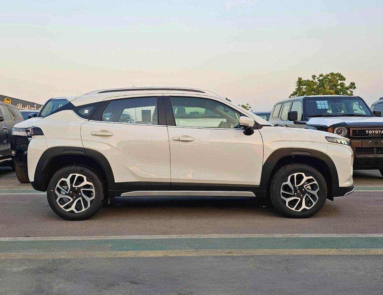 Suzuki Fronx GLX / EURO 5 HYBRID / 1.5L V4 / HEADUP DISPLAY / 360* CAMERAS / " 9" DISPLAY AUDIO (CODE # GLX)