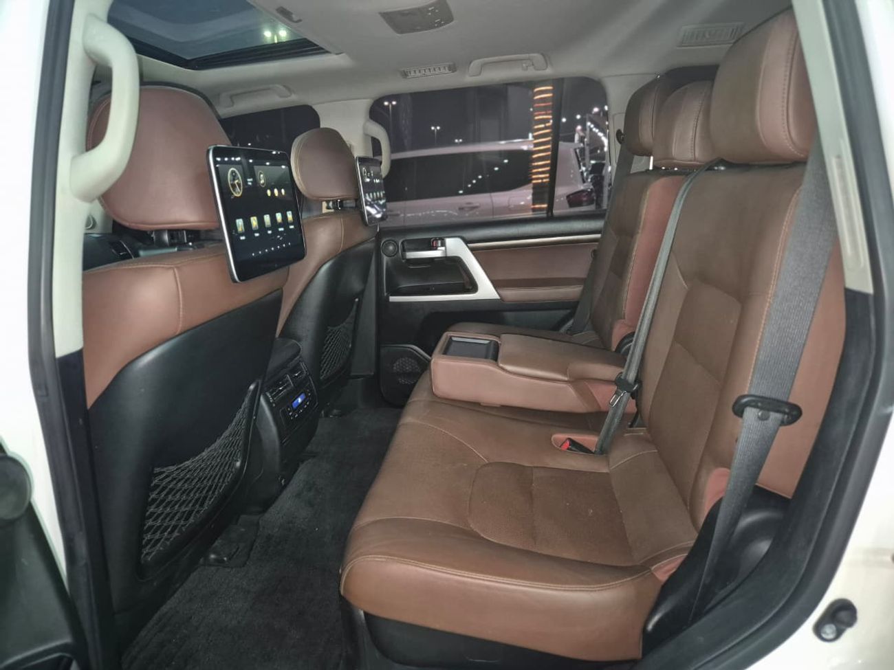 Toyota Land Cruiser VXR 5.7L 4WD TOYOTA LAND CRUISER GRAND TOURING 2020