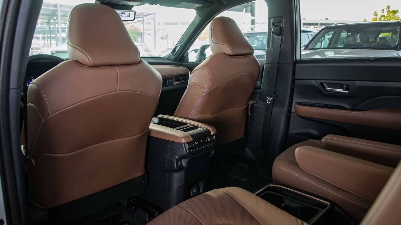 Toyota Grand Highlander PLATINUM i-FORCE MAX | 2025 | For Local Registration +10%