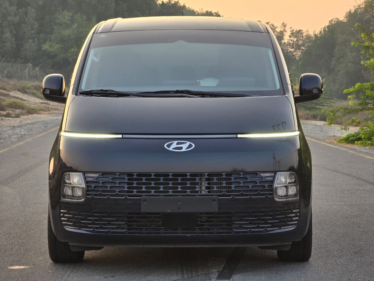 Hyundai Staria HYUNDAI STARIA 2022 KOREAN V4 DIESEL // FULL OPITION // PERFECT CONDITION // LOW MILEAGE