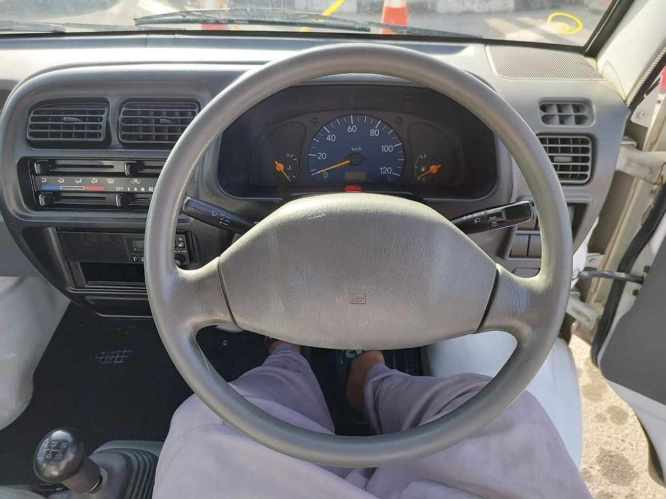 Suzuki Carry SUZUKI CARRY TRUCK PICK UP RHD 1999 MODEL 0.6L PETROL MANUAL(PM04480)