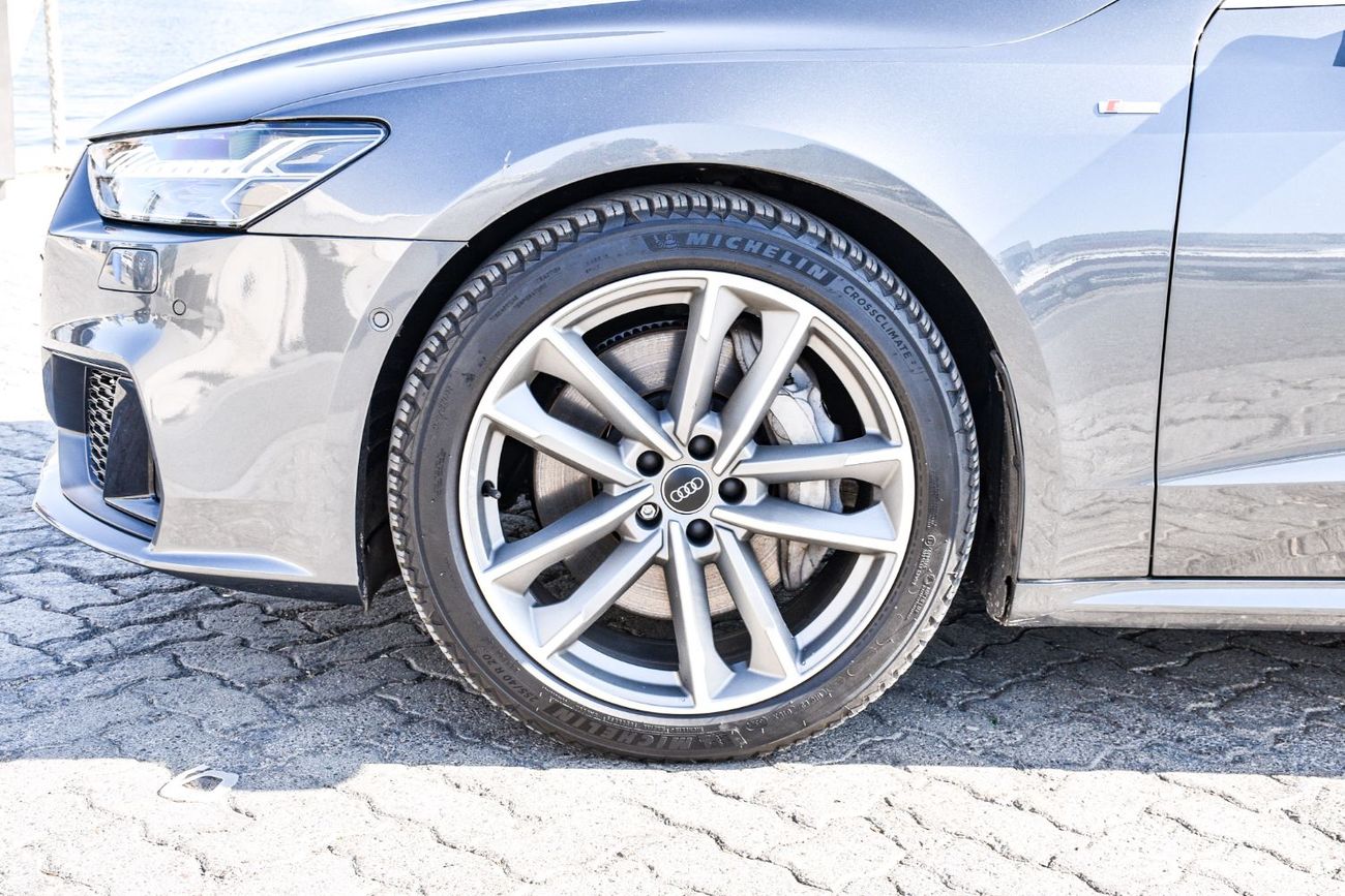 Audi A7 55 TFSI quattro S-Line 3.0L