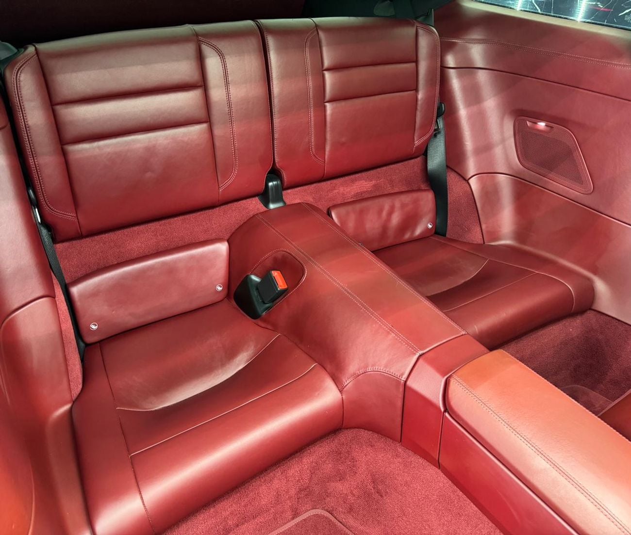 Porsche 911 Carrera 4S 3.0L (380 HP) Coupe