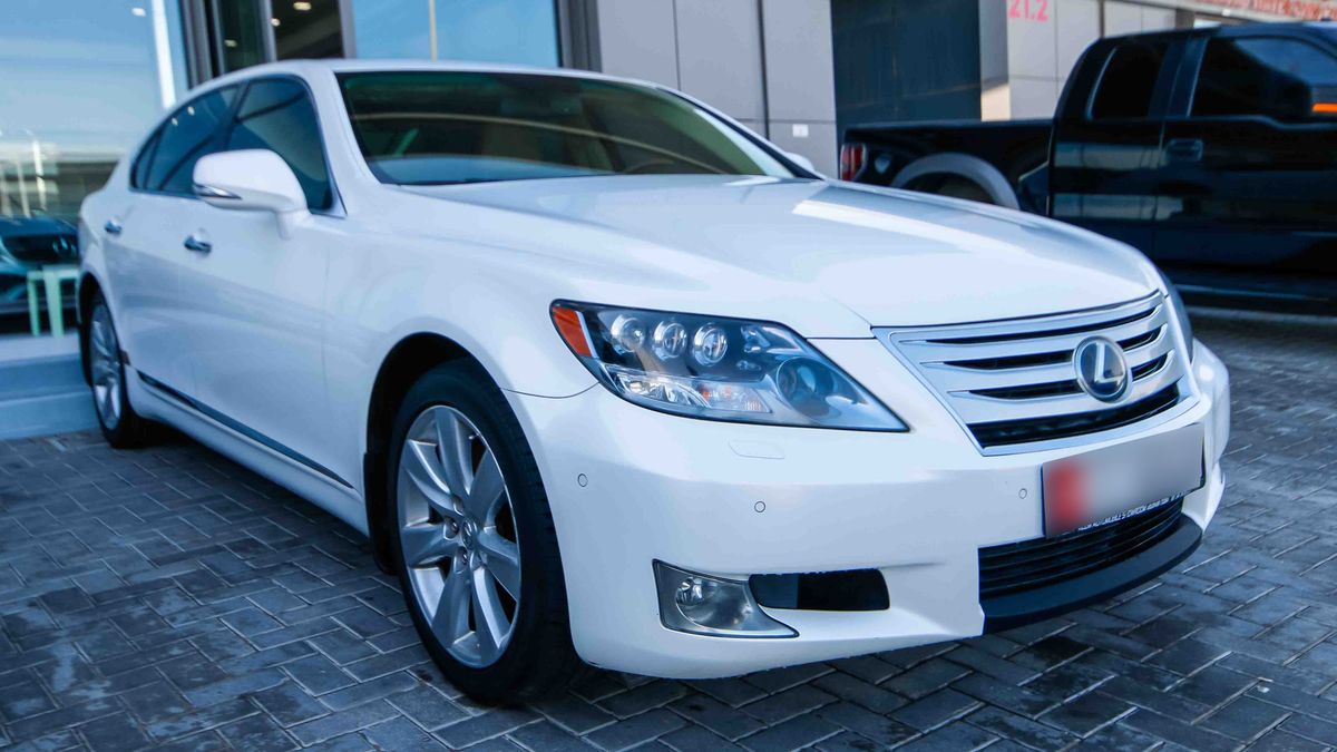Lexus ls 600 hl