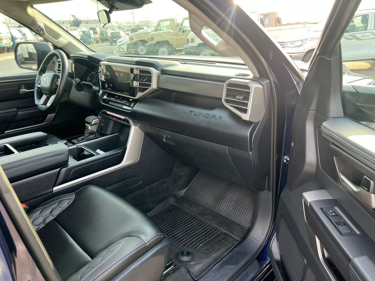 Toyota Tundra  2024 Toyota Tundra Crewmax 3.4L V6 AWD 4x4 Rear Camera Leather Seat Low Mileage