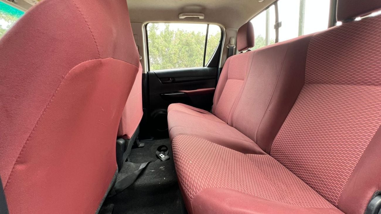 تويوتا هيلوكس GL 2.7L Double Cab Utility