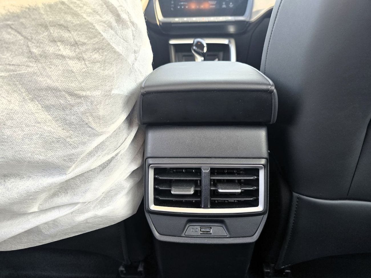 أم جي ZS Mg Zs Comf 1.5l A/T SUV FWD Leather seats Red Color 2026