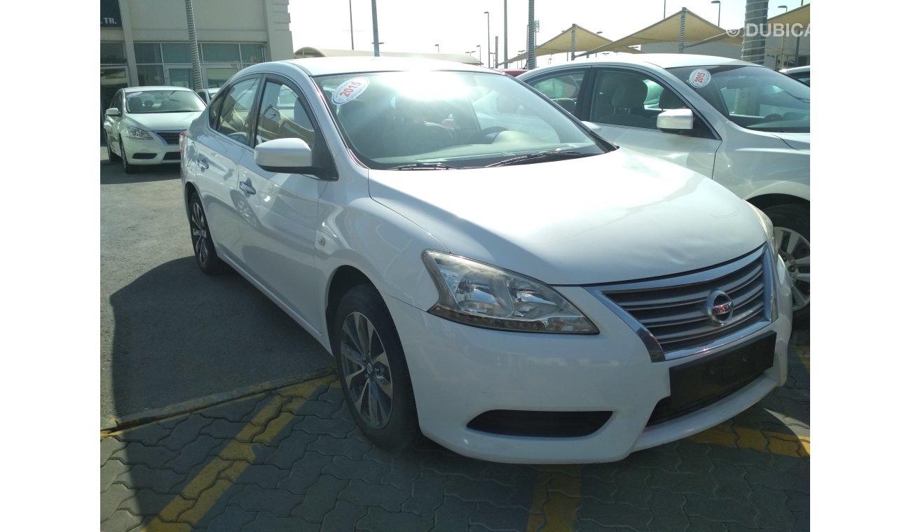 Nissan Sentra 2015 WHITE GCC NO PAIN NO ACCIDENT PERFECT